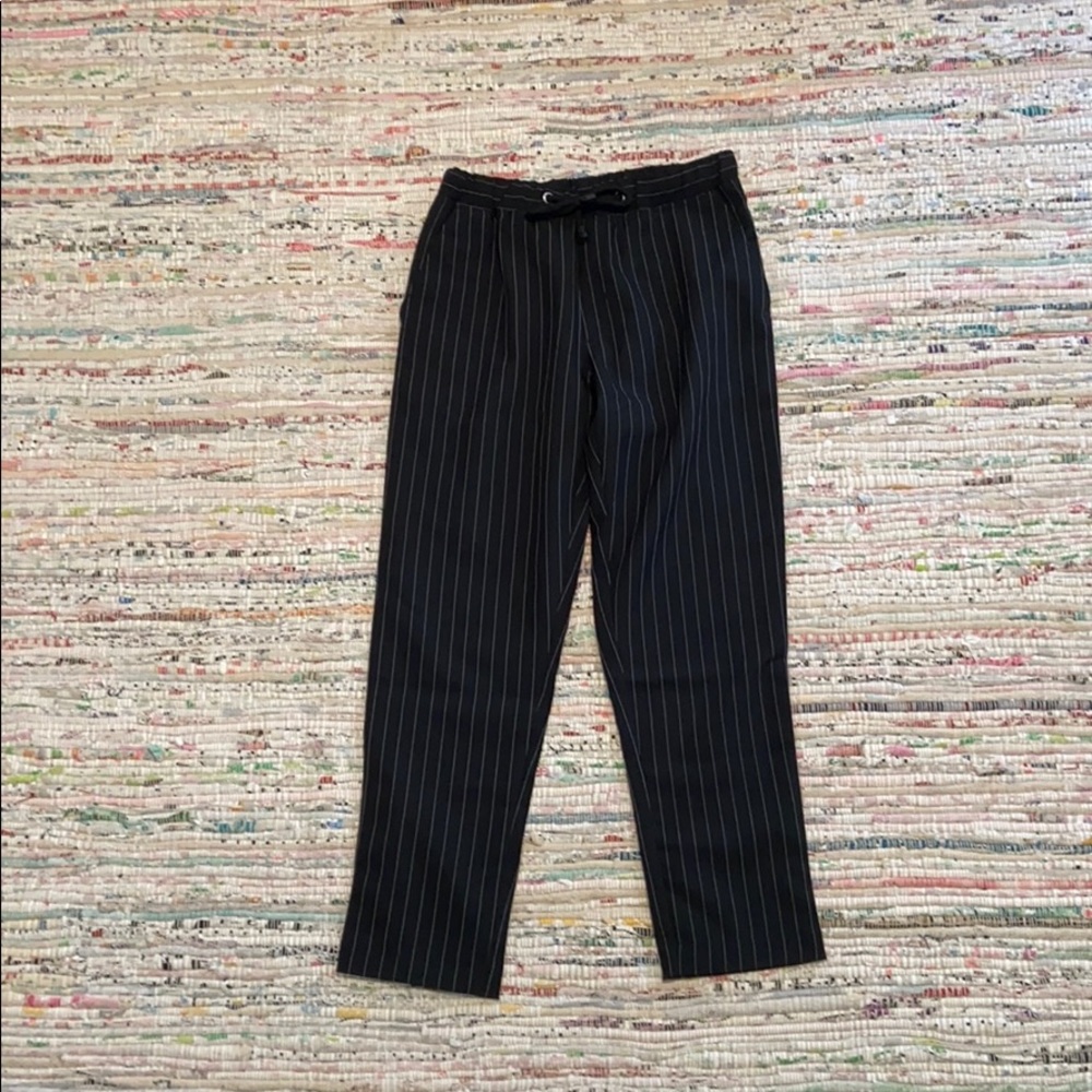 Men’s draw-string pinstripe joggers